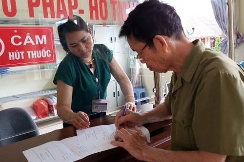 Lai Châu: Xã Bum Nưa xây dựng môi trường làm việc không khói thuốc lá