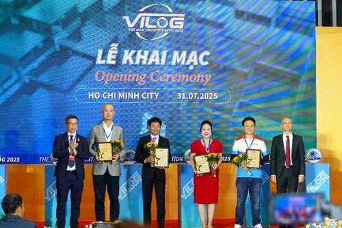 Cảng Quốc tế Long An ghi dấu ấn tại VILOG 2025 với gian hàng quy mô và đột phá