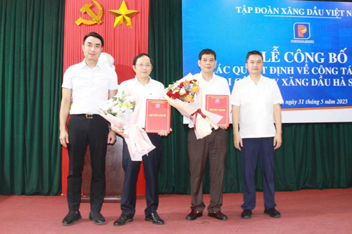 Công bố các quyết định về công tác cán bộ tại Petrolimex Hà Sơn Bình