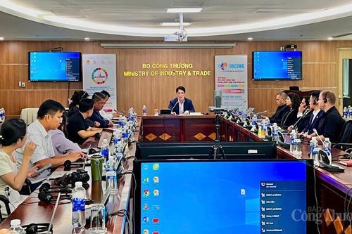 Xuất khẩu Việt Nam tìm động lực mới từ Vietnam International Sourcing 2025