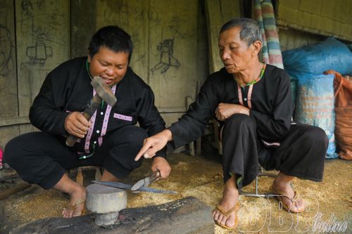 'Giữ lửa' xưa, truyền tới mai sau