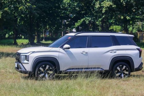Mitsubishi Destinator: SUV 7 chỗ vừa ra mắt đã 'cháy hàng'