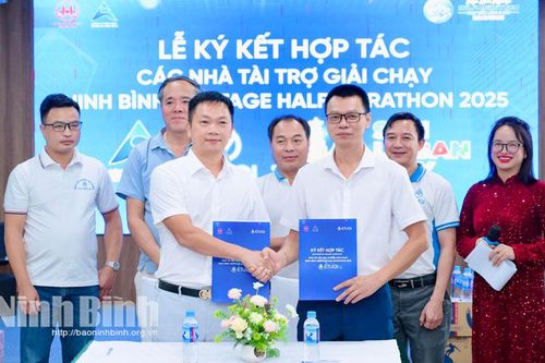 Ký kết hợp tác các nhà tài trợ giải chạy Ninh Bình Heritage Half Marathon 2025