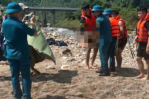 Hai sinh viên ở Đà Nẵng tử vong do trượt chân xuống suối