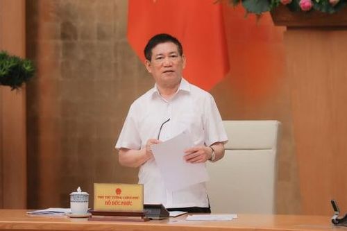 Nới 'room' tín dụng, hướng dòng tiền vào sản xuất để thúc đẩy tăng trưởng