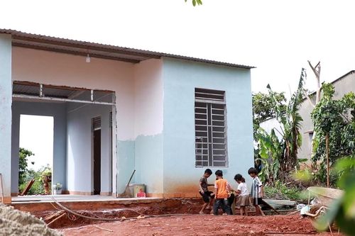 Lâm Đồng chung tay xóa nhà tạm, giúp người dân an cư