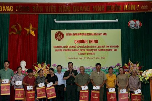 Bộ Tổng Tham mưu Quân đội nhân dân Việt Nam tổ chức về nguồn tại ATK Thái Nguyên
