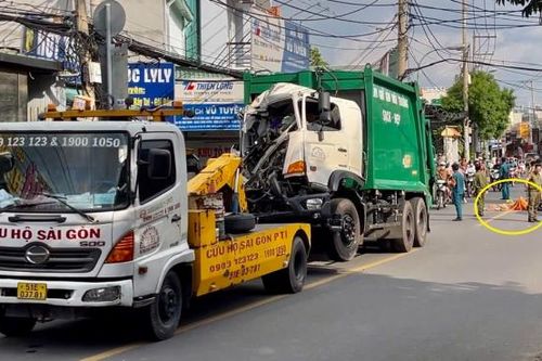 Xe cứu hộ kéo xe rác từng xảy ra va chạm chết người lại cán chết người