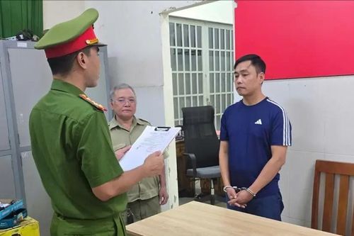 Khởi tố giám đốc công ty lừa đảo xuất khẩu lao động