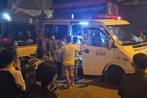 Nam sinh rơi từ tầng 10 chung cư xuống sảnh tử vong