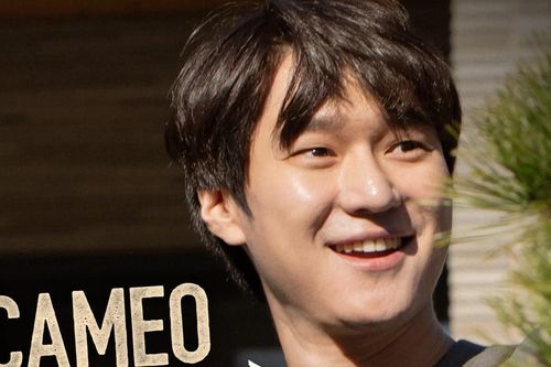 Tài tử 'Reply 1988' bất ngờ xuất hiện trong 'Mang mẹ đi bỏ'