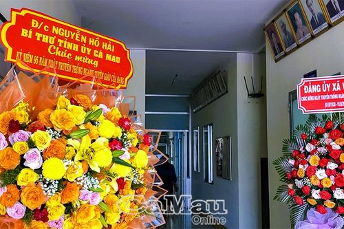 Bí thư Tỉnh ủy Cà Mau chúc mừng Ngày truyền thống ngành Tuyên giáo