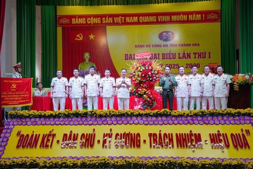 Thứ trưởng Lê Quốc Hùng dự Đại hội đại biểu Đảng bộ Công an tỉnh Khánh Hòa