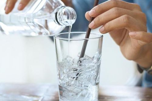 6 thói quen xấu ngày nắng nóng tiềm ẩn nguy cơ gây đột quỵ