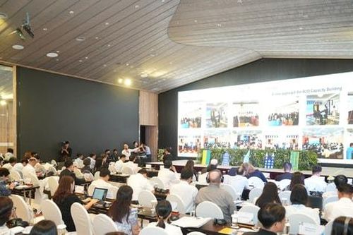 Hỗ trợ về thể chế và năng lực cho phát triển đô thị tại Việt Nam