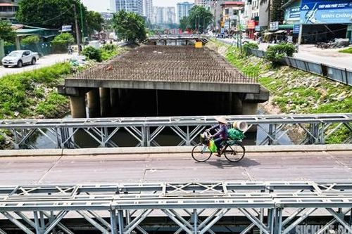 Cầu bắc qua sông Lừ sắp tái khởi công sau nhiều năm 'án binh bất động'