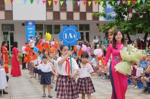 Từng bước giải quyết tình trạng thiếu trường lớp