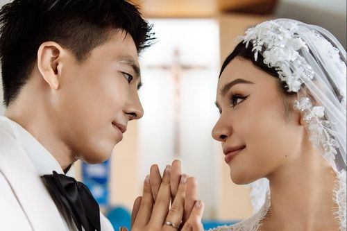 Người mẫu Thu Trang cưới