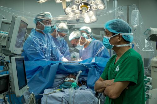 Ca mổ đặc biệt do Giám đốc BV Quân y 175 trực tiếp chỉ đạo