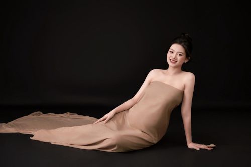 'Hoa khôi bóng chuyền' rạng rỡ trước ngày lâm bồn