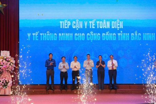 'Đưa khám sức khỏe định kỳ toàn dân thành mục tiêu quốc gia'
