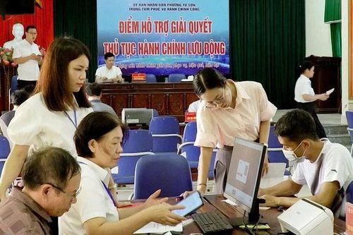 Bắc Ninh: Sáng kiến tổ chức 'Điểm hỗ trợ giải quyết thủ tục hành chính lưu động' tại phường Từ Sơn