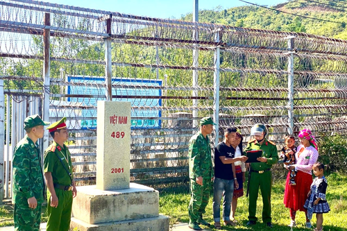 Tuyên Quang: Lực lượng vũ trang xã Sơn Vĩ tăng cường tuần tra biên giới, bảo đảm an ninh phục vụ Đại hội Đảng bộ xã