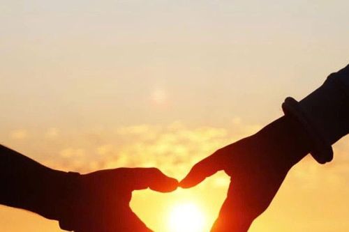 Có nên yêu lại người từng làm mình tổn thương?