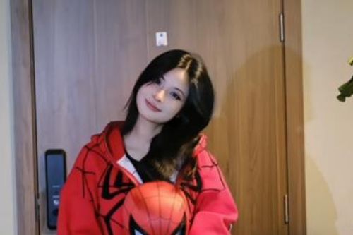 Quỳnh Bei cuối cùng cũng chịu kéo mặt nạ, nhan sắc miễn chê