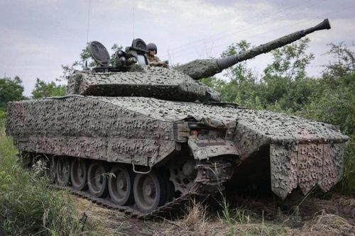 Thiếu pháo binh, Ukraine biến CV90 thành pháo tự hành