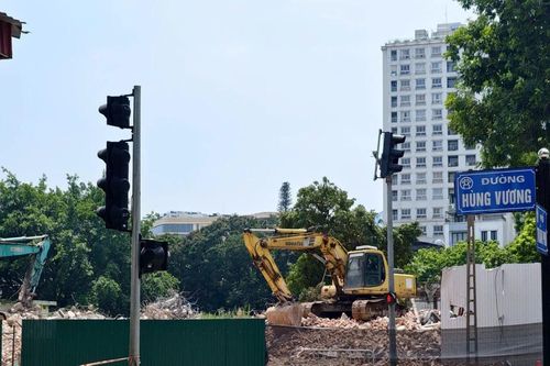 Hà Nội khẩn trương phá dỡ tòa nhà để mở rộng đường Hùng Vương