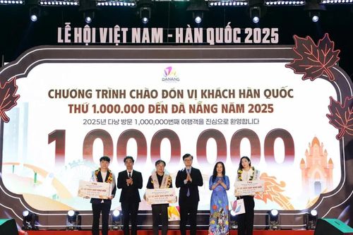 Đà Nẵng đón vị khách Hàn Quốc thứ 1 triệu thăm thành phố