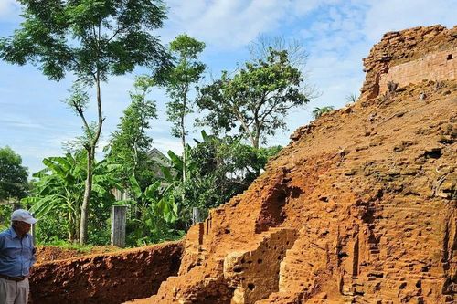 Tiếp tục khai quật di tích Tháp đôi Chăm-pa độc nhất tại Huế