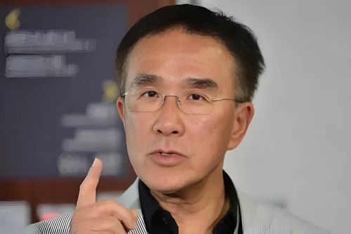 Tỷ phú gây tranh cãi khi phát ngôn 'người nghèo vẫn nghèo vì lười' giờ ra sao?