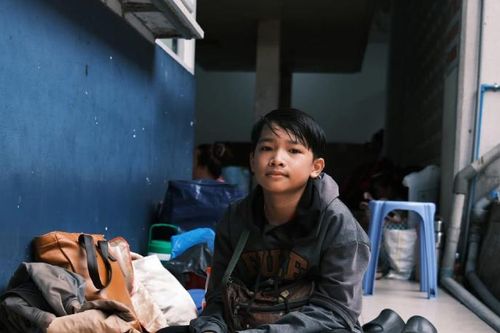 Bệnh viện lên tiếng về thông tin bé 14 tuổi đưa mẹ đi cấp cứu, ngủ ở hành lang