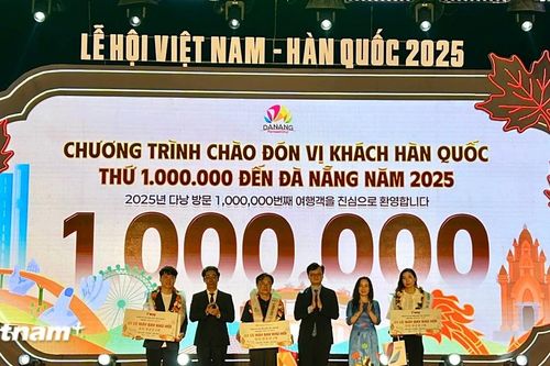 Đà Nẵng chào đón vị khách Hàn Quốc thứ 1 triệu trong năm 2025