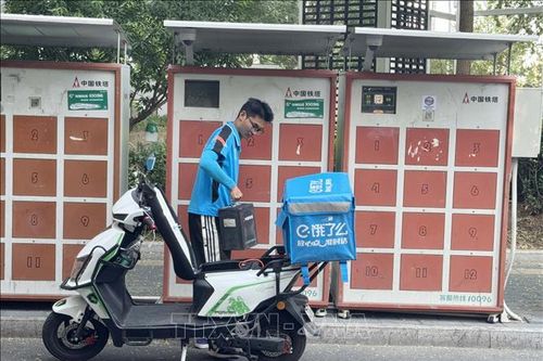 Kinh nghiệm chuyển sang xe điện của Trung Quốc: Hạ tầng đi trước chính sách