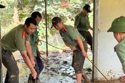 Đêm trắng ở rốn lũ - Kỳ cuối: Lũ dữ đi qua, nghĩa tình ở lại