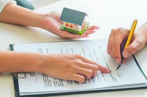 Hợp đồng chuyển nhượng nhà đất không công chứng vẫn được công nhận trong trường hợp nào?