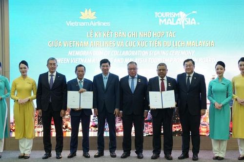 Vietnam Airlines ký kết hợp tác chiến lược với Du lịch Malaysia