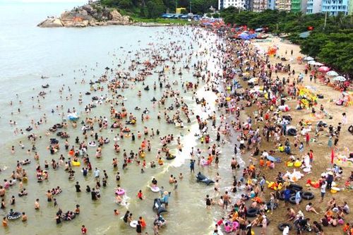 Hơn 10.850 tỷ đồng 'chảy' vào du lịch Thanh Hóa trong tháng 7
