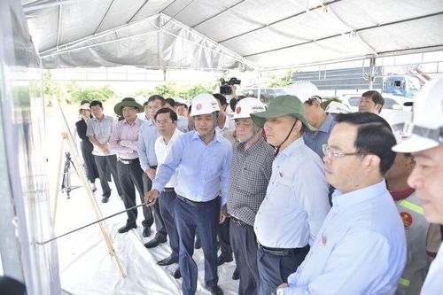 Đoàn công tác của Quốc hội khảo sát dự án đường Hồ Chí Minh tại An Giang