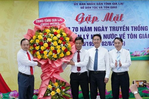 Gặp mặt kỷ niệm 70 năm Ngày truyền thống ngành Quản lý Nhà nước về tôn giáo