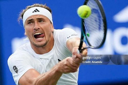 Canadian Open: Hạt giống số một Zverev ngược dòng đẳng cấp; Medvedev thua ngược