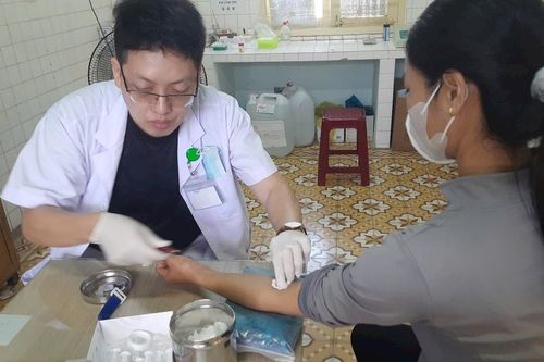 Thu không đủ chi, nhà thầu ngưng cung ứng thuốc