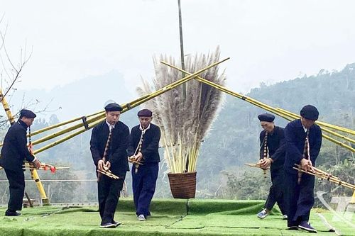 Thao thức một tiếng khèn