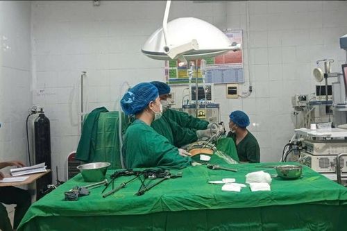 Mổ khẩn cấp cho bệnh nhân đảo ngược phủ tạng