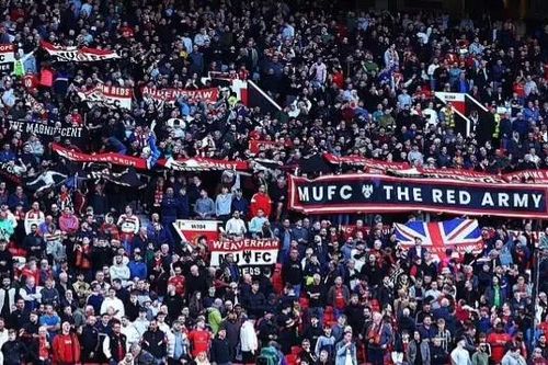 CĐV MU có thể xem các trận sân khách ở Old Trafford