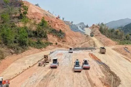 Phấn đấu hoàn thành thêm hơn 700km cao tốc trong năm 2025