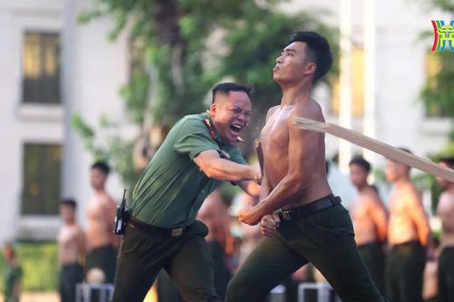Mãn nhãn màn trình diễn nghiệp vụ của lực lượng công an